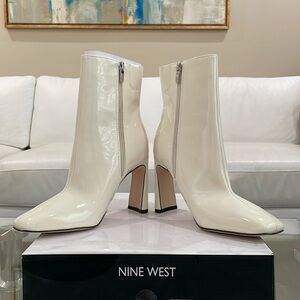 NIB Nine West The TIDDO boot sold out online ivory patent ankle boots 7.5